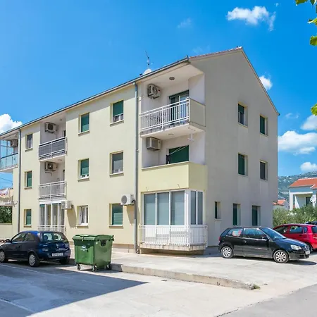 With A Parking Space Kastel Stari, - 23052 *